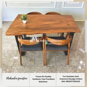 Set Meja Makan Trembesi Kayu Solid dengan 4 Kursi Jati - Gambar 5