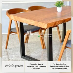 Set Meja Makan Trembesi Kayu Solid dengan 4 Kursi Jati - Gambar 3