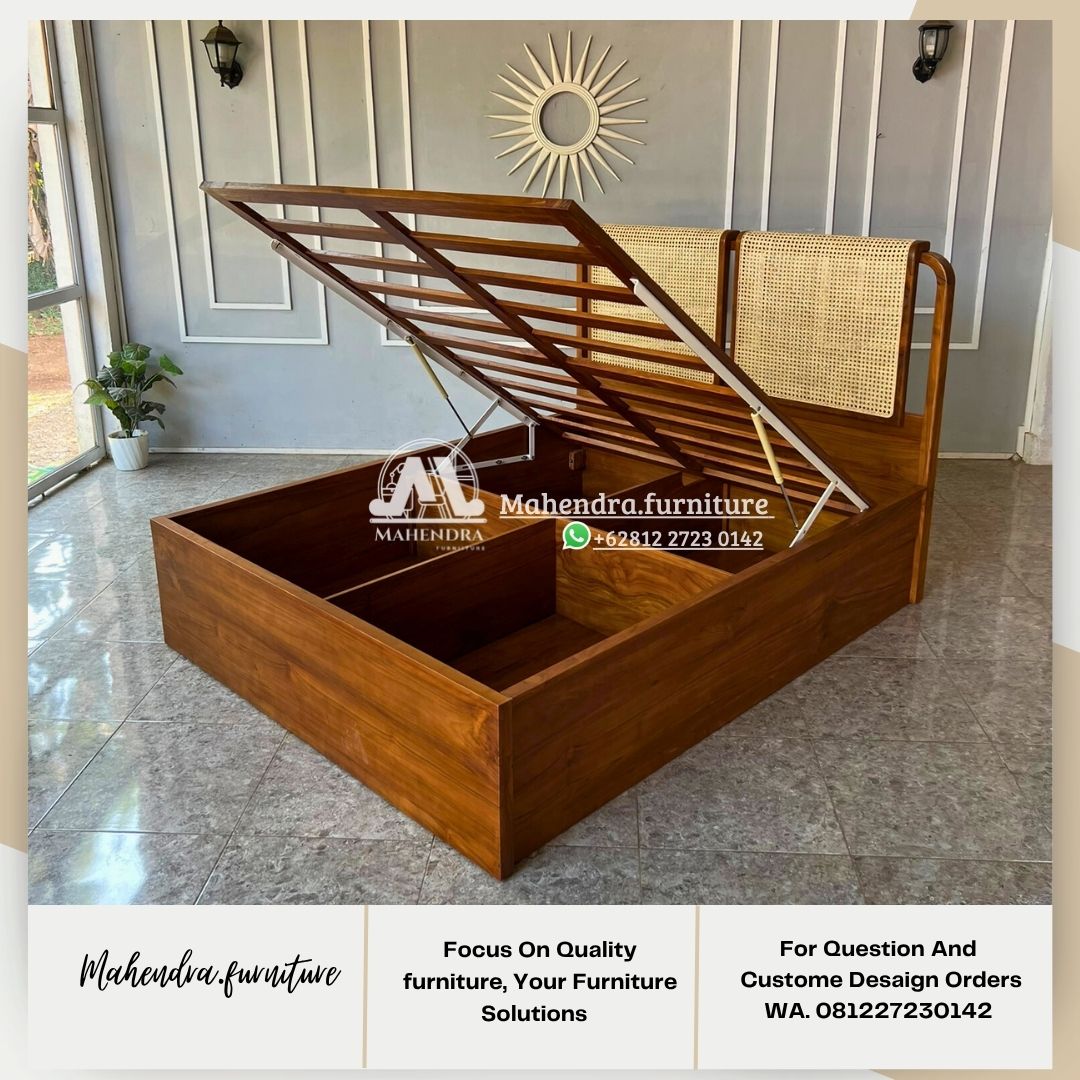Tempat Tidur Jati Hidrolik Full Storage dengan Headboard Rotan