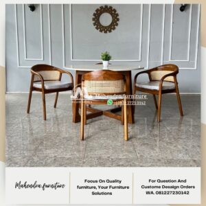 Se5t meja makan marmer bundar dengan 4 kursi jati sandaran rotan - Gambar 6