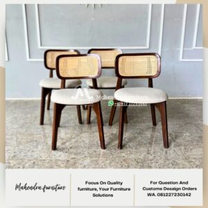 Kursi Makan Cafe Jati Minimalis Sandaran Rotan Kursi Resto - Gambar 4